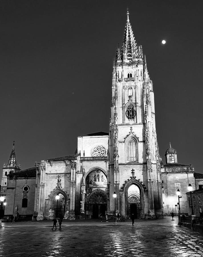 Atico Al Lado Del Ayuntamiento Appartement Oviede